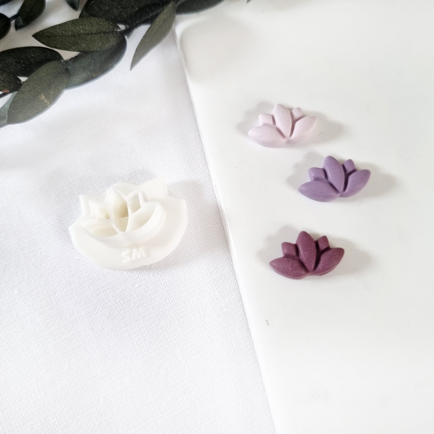 Polymer Clay Cutter -kleiner Lotus-