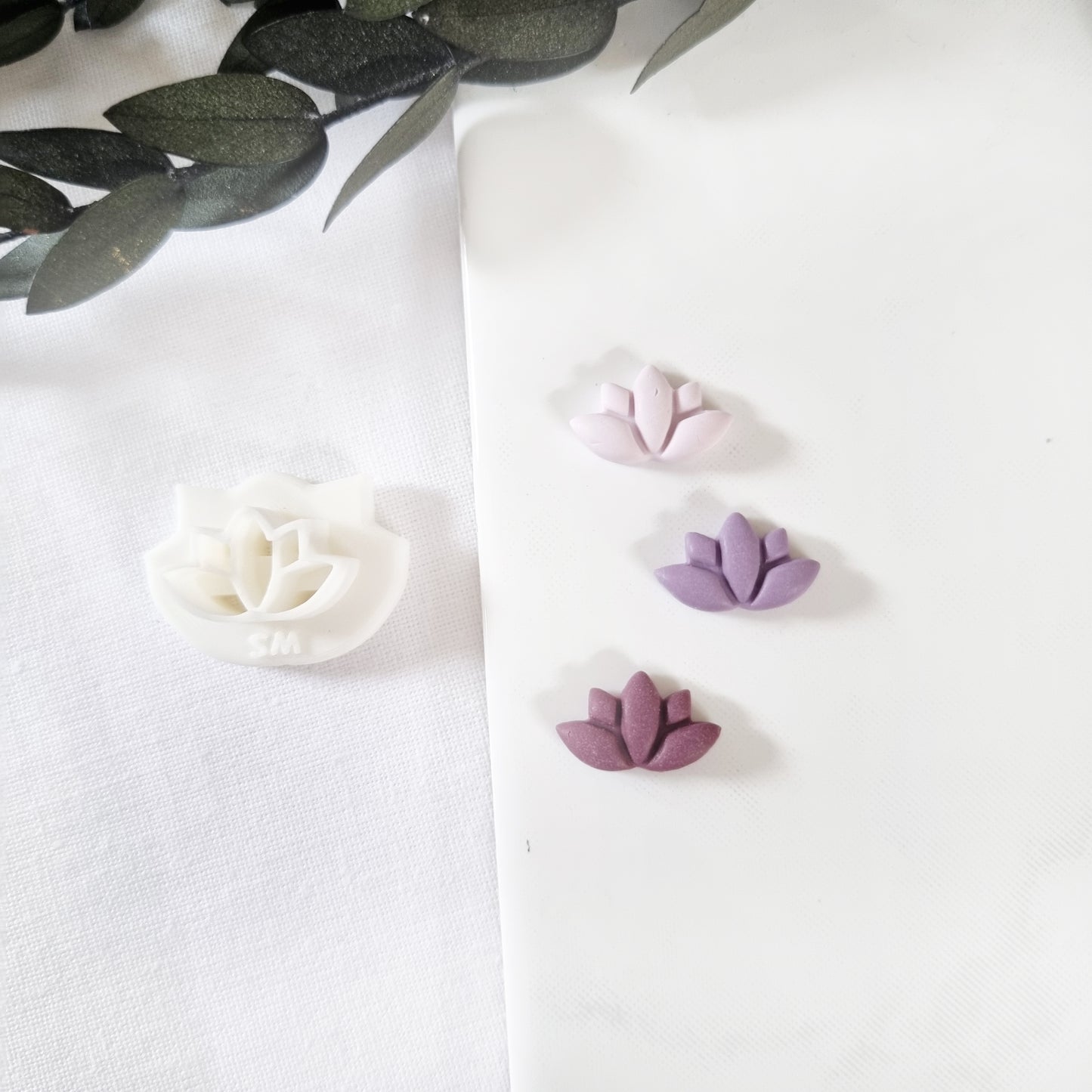 Polymer Clay Cutter -kleiner Lotus-