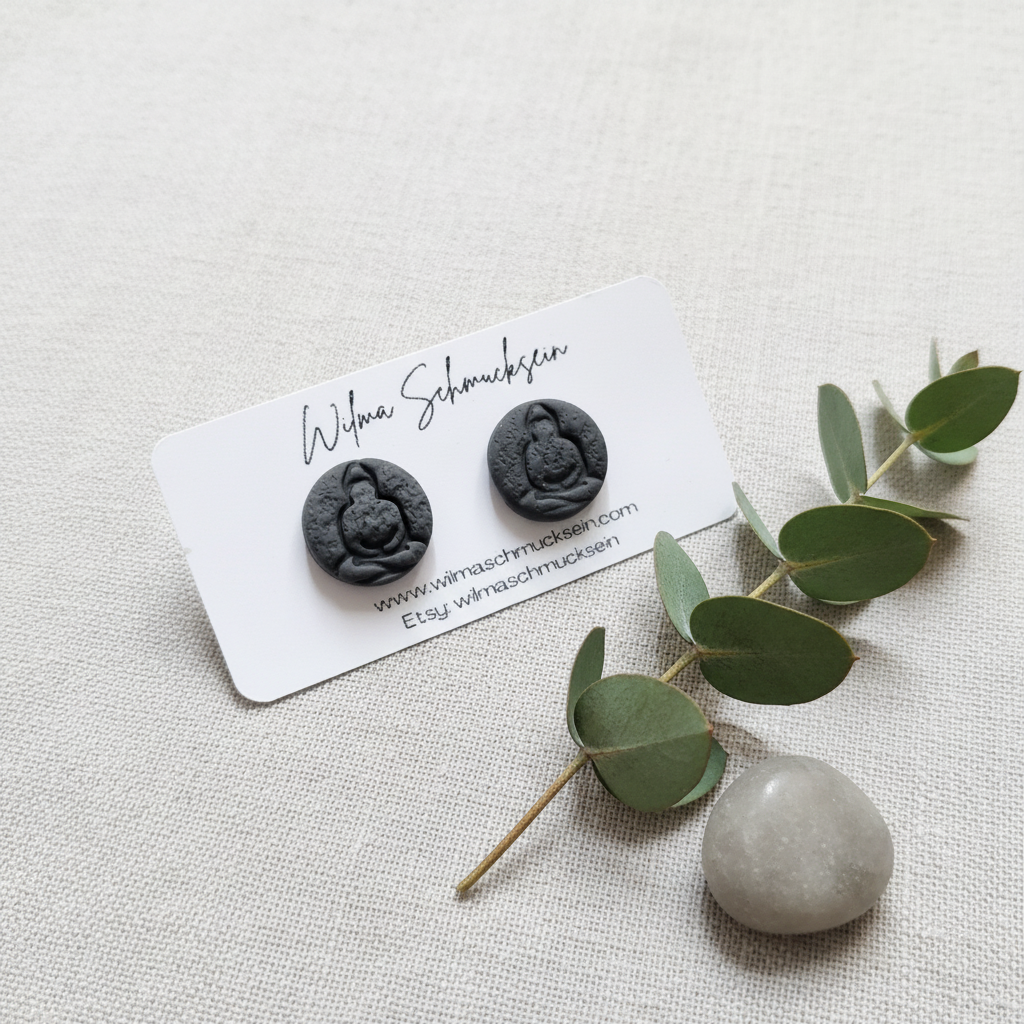 Polymer Clay Ohrstecker kleiner Buddha