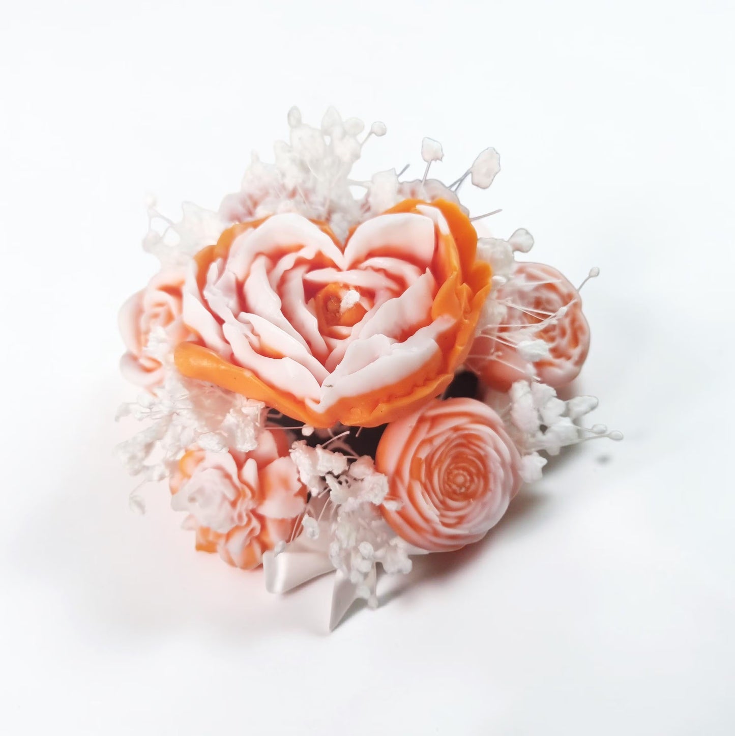 kleines Blumenbouquet aus Kerzen