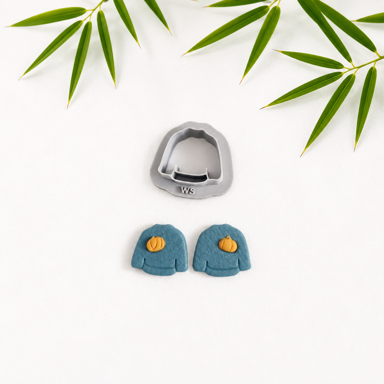 Polymer Clay Cutter -Pullover-