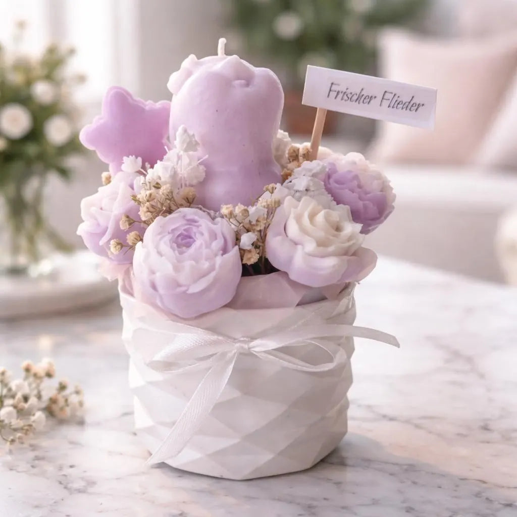 kleines Blumenbouquet aus Kerzen mit Hase und Stern